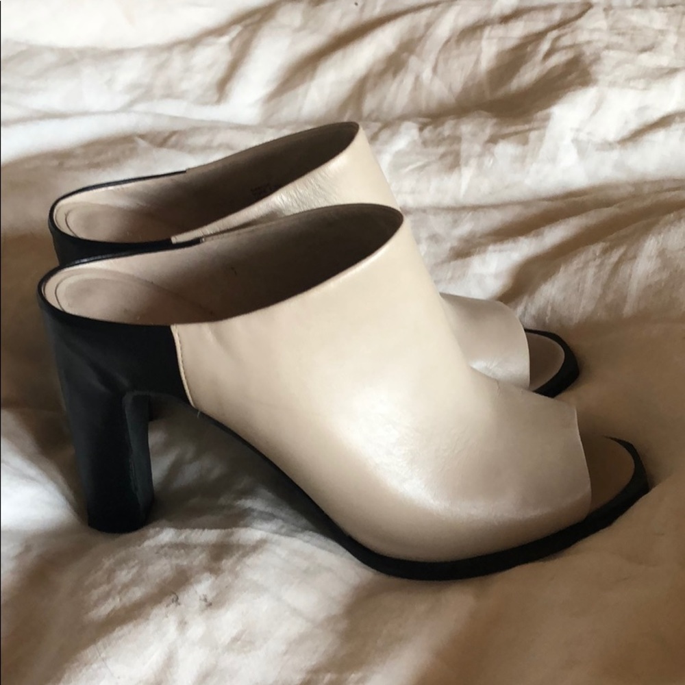 Kenneth Cole mule heels